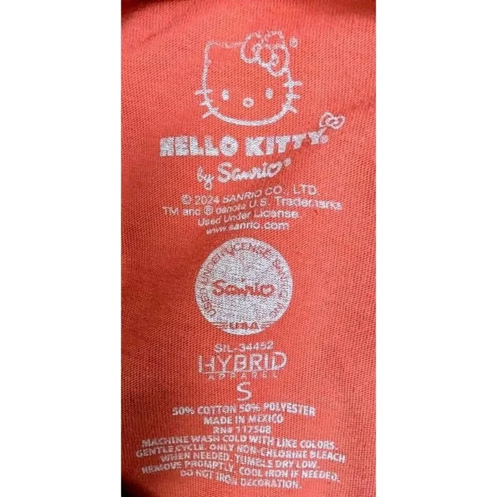 Sanrio Hello‎ Kitty Graphic T-Shirt ~ Junior's Size Small~Red Apple~Short Sleeve